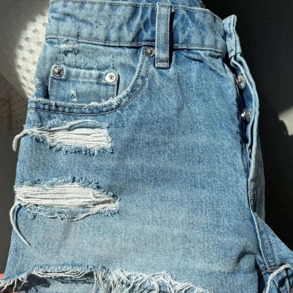 Zara Cut Off Distressed Blue Denim Jeans Women’s Size 4